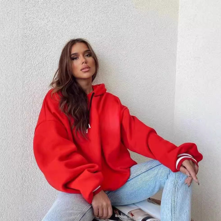 Damen Kurz geschnittener Oversize-Kapuzenpullover mit aufgenähter College-Applikation und gerippten Bündchen Echoarchiv