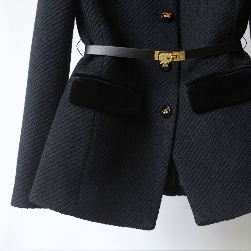 Damen Elegante Bouclé-Blazerjacke mit Samtbesatz und Taillengürtel – Valéne