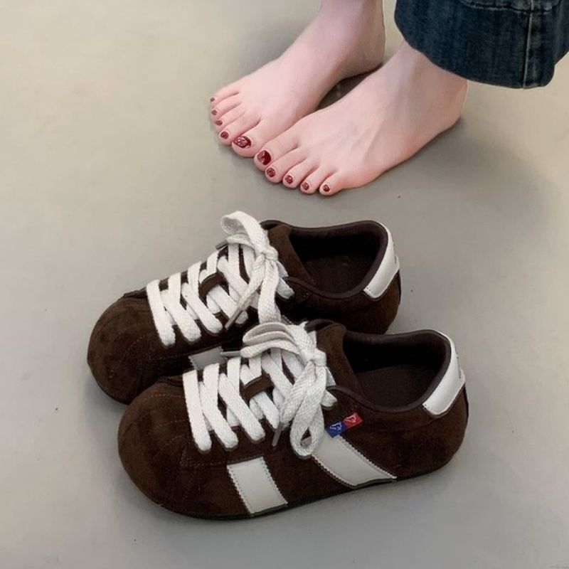 Damen Komfortable Sneaker aus hochwertigem Wildleder mit klassischem Design Echo Archiv