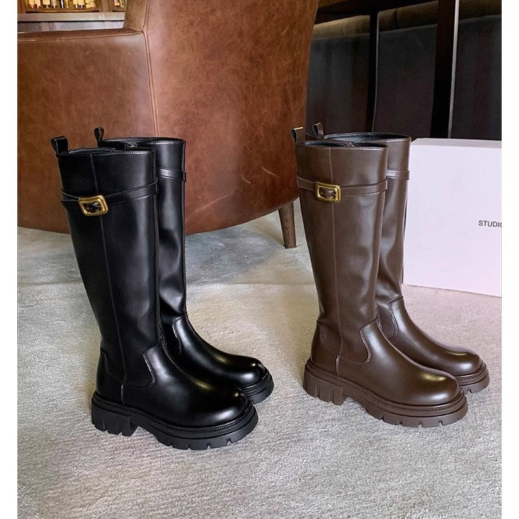 Damen Kniestiefel mit profilierter Lug‑Sohle und dekorativem Schnallenriemen Echo Archiv