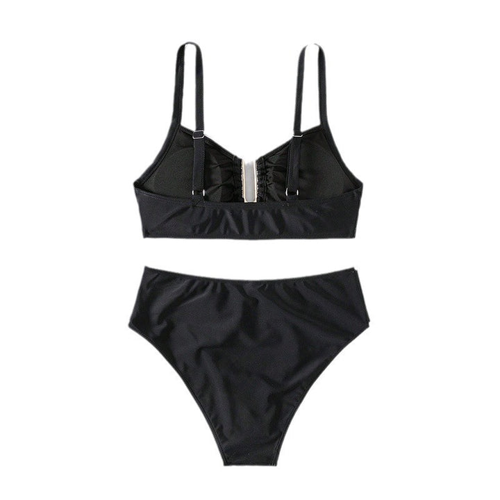 Damen Bikini-Set mit eleganten Rüschendetails und modischem Goldakzent Echo Archiv