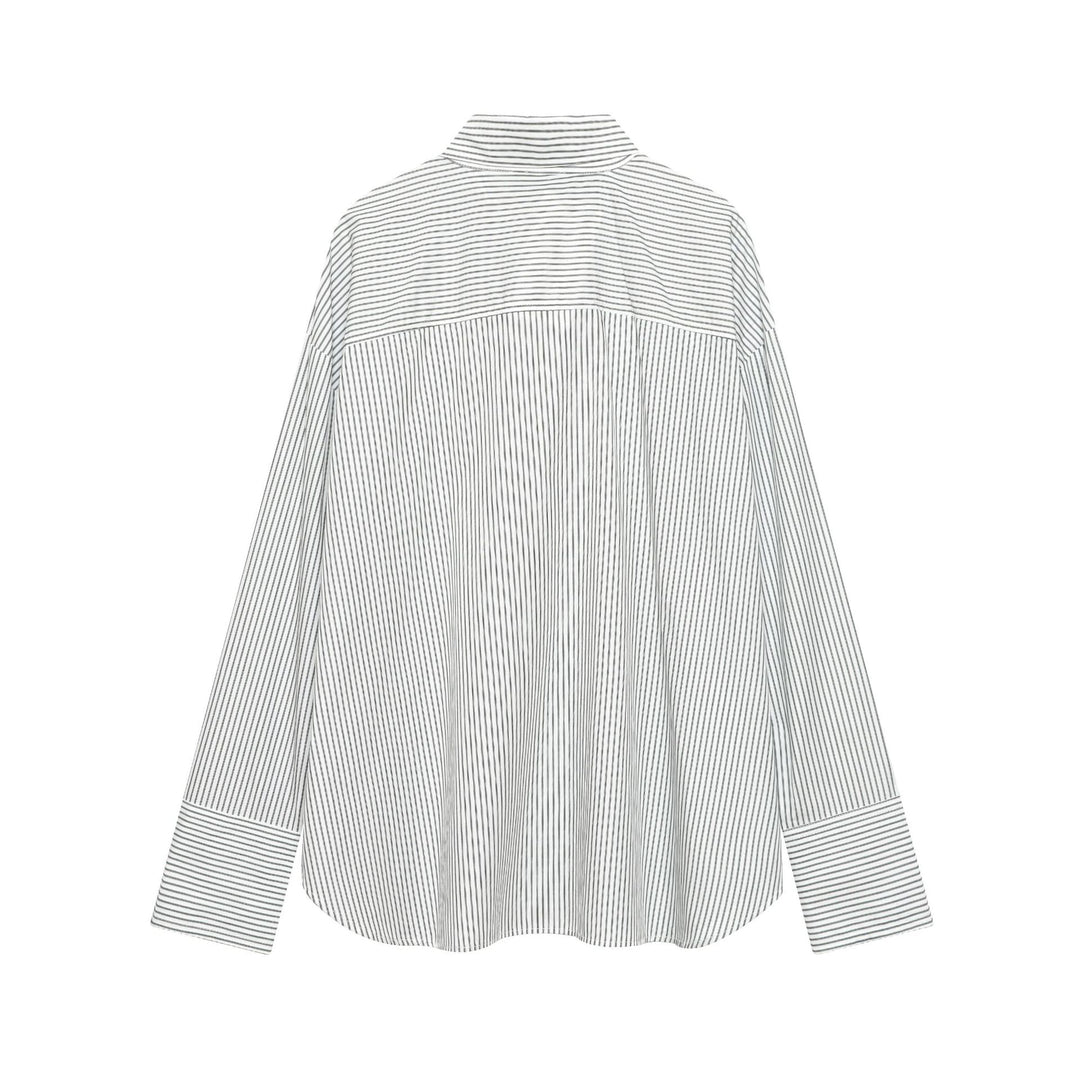 Damen nan gestreifte Bluse mit Schluppe, verdeckter Knopfleiste und Oversize-Schnitt Echo Archiv