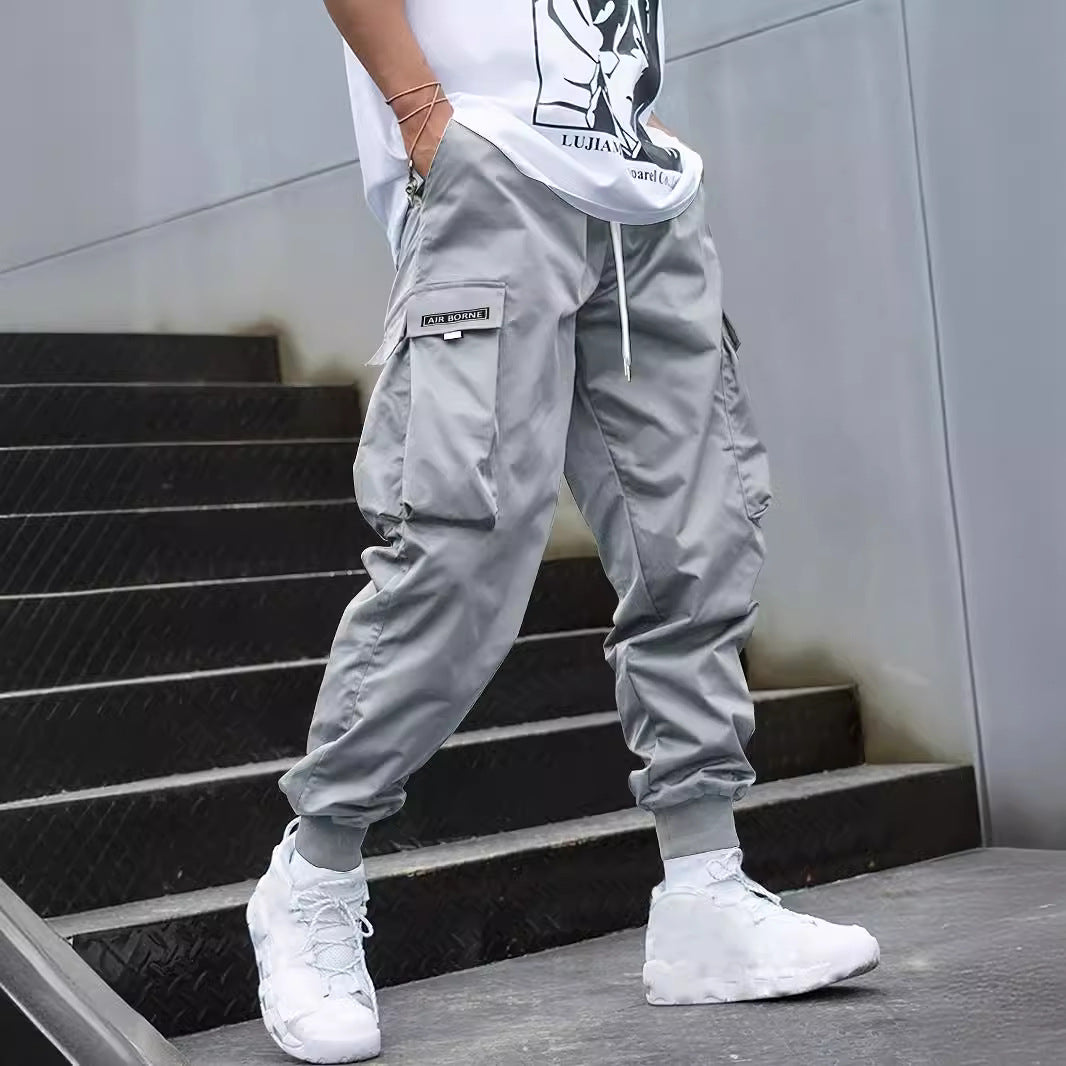 Herren Cargo-Hose mit seitlichen Taschen und elastischem Bund Echoarchiv