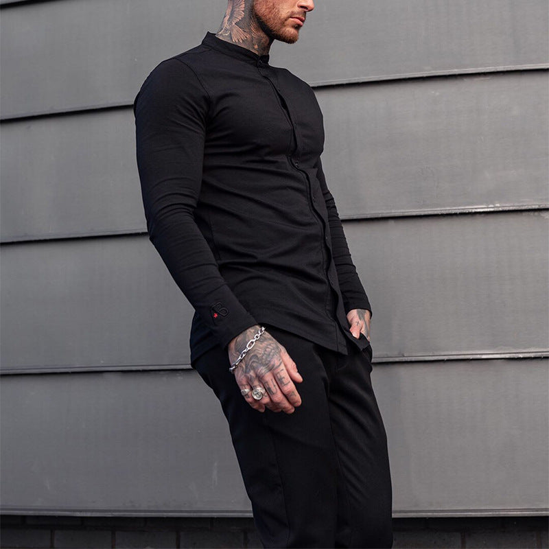 Herren Slim-Fit Langarmshirt mit Stehkragen und Knopfdetails Echoarchiv
