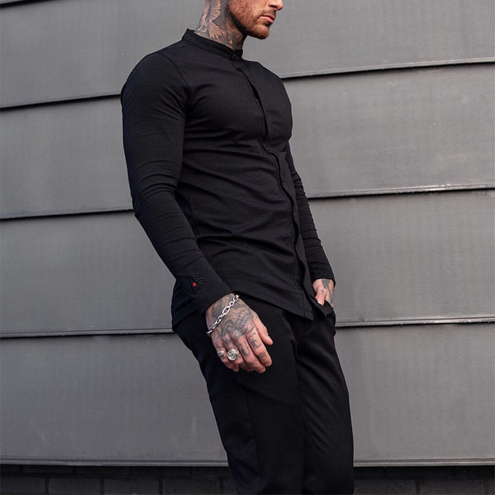 Herren Slim-Fit Langarmshirt mit Stehkragen und Knopfdetails Echoarchiv