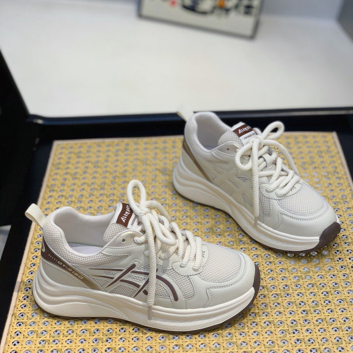 Damen Sportive Chunky-Sneaker mit luftigen Mesh-Einsätzen und robuster Profilsohle – Névara