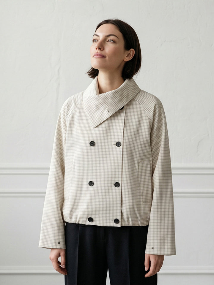 Damen Kurze Doppelreiher-Blousonjacke mit Wickelkragen und Raglanärmeln Echoarchiv
