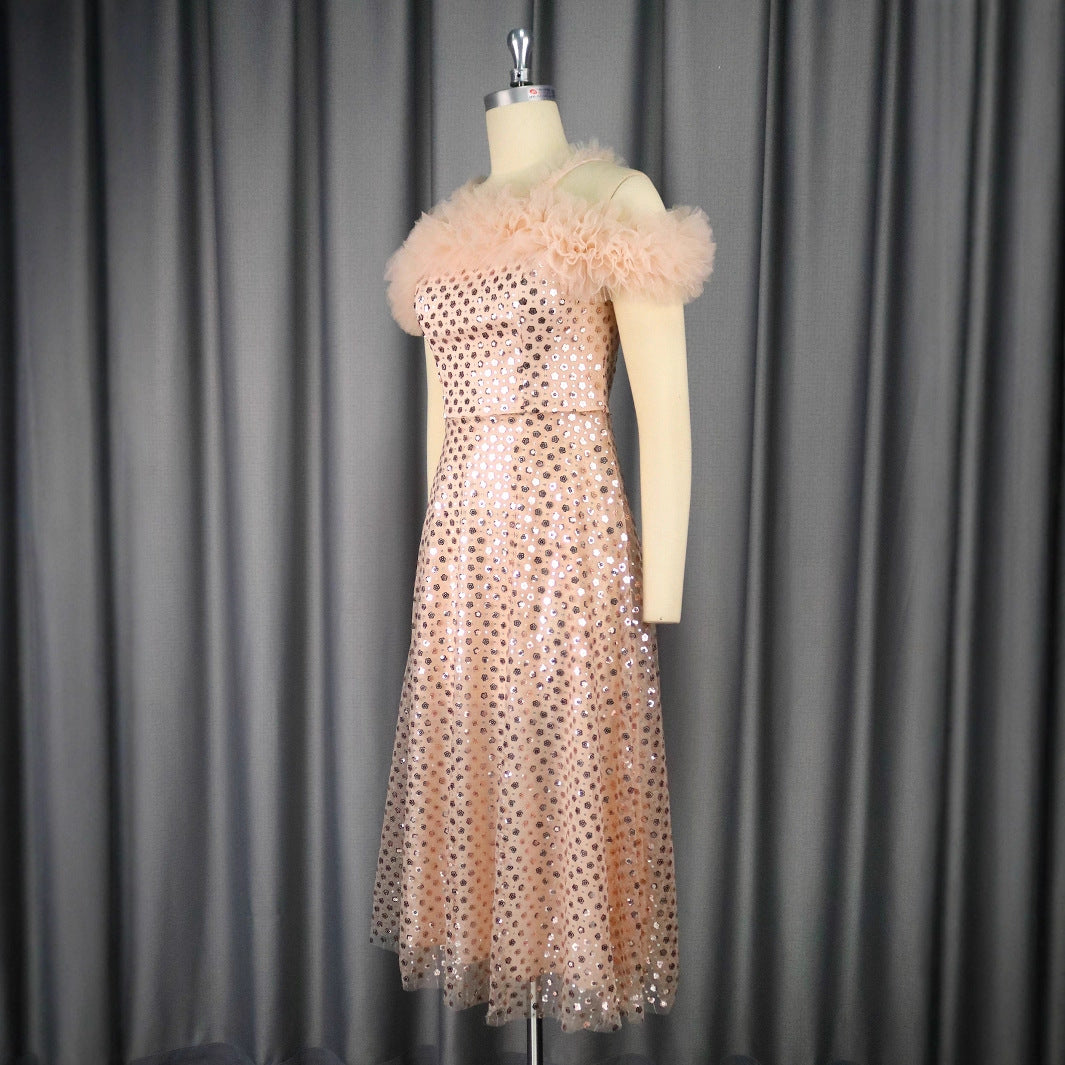 Damen Festliches Abendkleid mit voluminösen Rüschendetails und zartem Glitzer Echo Archiv