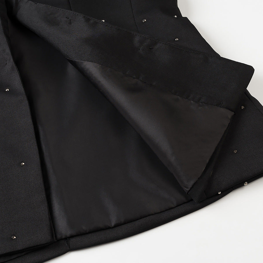 Damen nan elegant taillierter Blazer ohne Kragen mit Ziersteinbesatz Echo Archiv