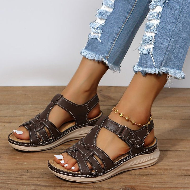 Damen Komfort-Sandalen mit Soft-Leder, geflochtenem Vorderblatt und verstellbarem Klettverschluss – Sorelia