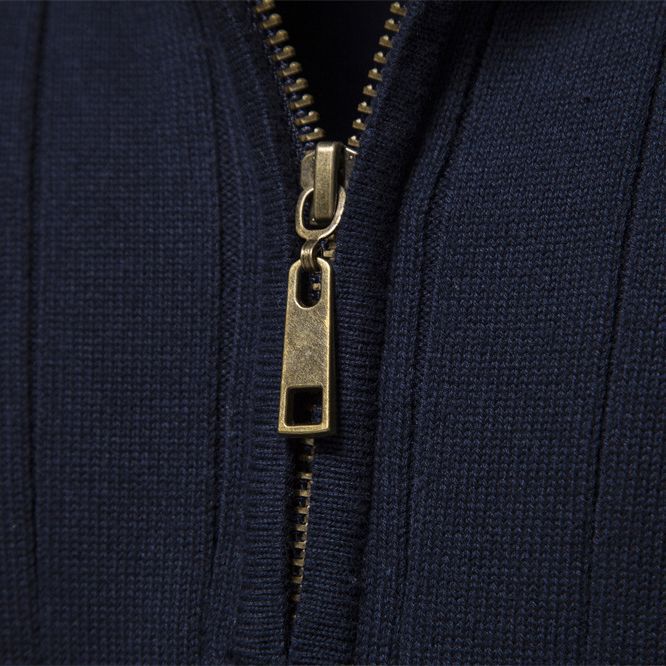 Herren Pullover mit eleganter Rippstruktur und halbem Reißverschluss Echoarchiv