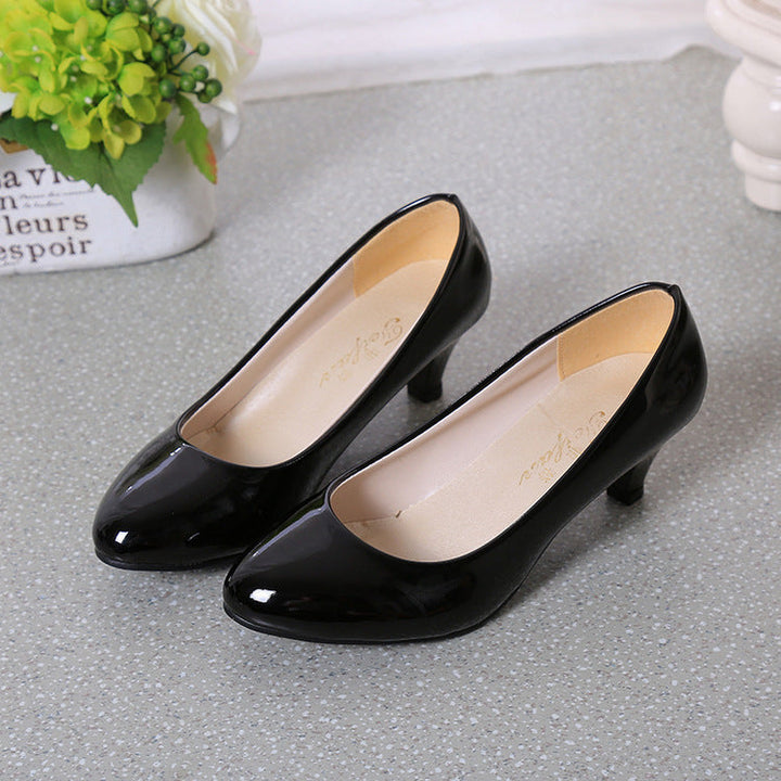 Damen klassische Pumps mit elegantem Absatz und modischem Design Echoarchiv