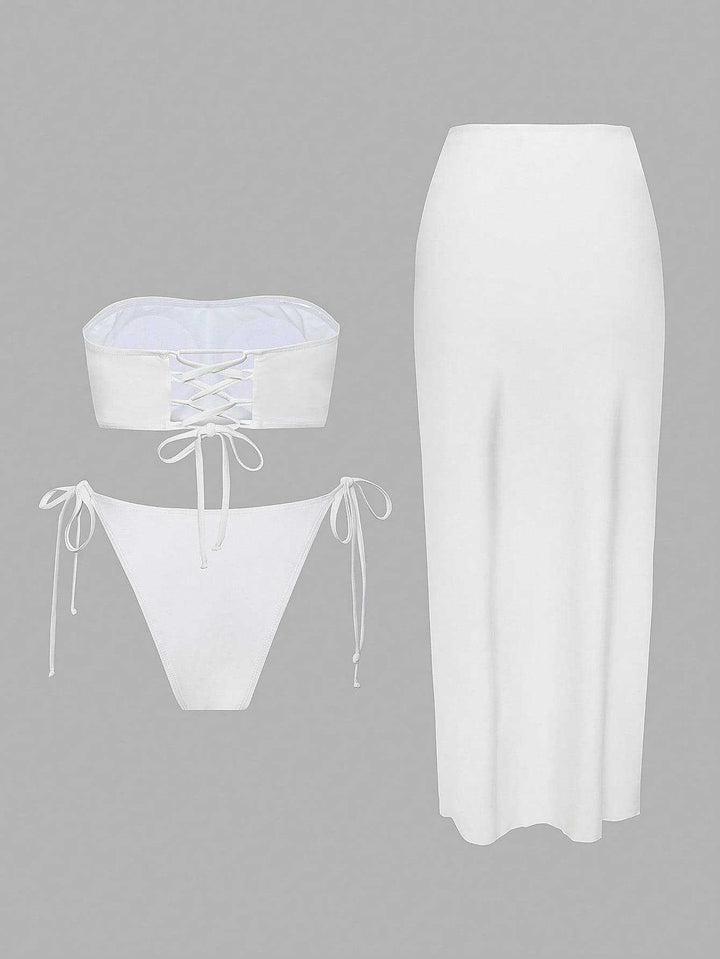 Damen Bikini-Set mit elegantem Bandeau-Oberteil und verspieltem Maxirock Echo Archiv
