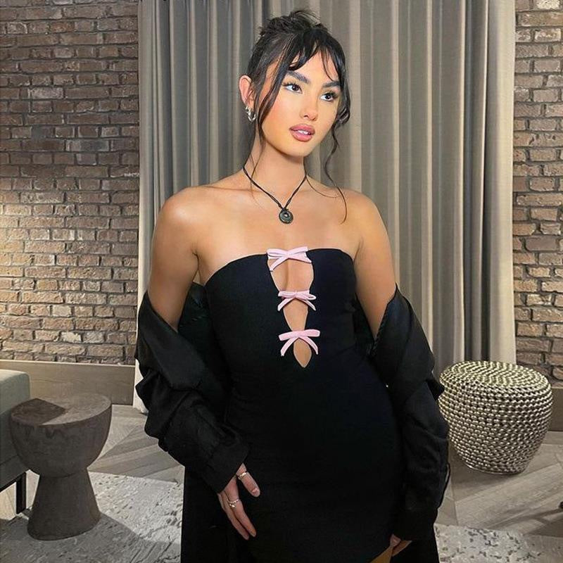 Damen Kurzes Kleid mit raffiniertem Schnür-Design und transparenten Einsätzen Echo Archiv