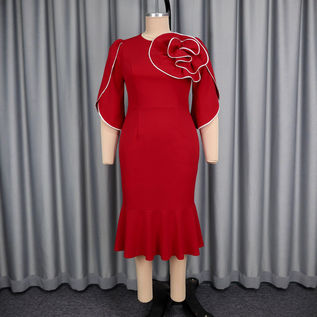 Damen figurbetontes Abendkleid mit Schößchen und voluminösem Rüschendesign Echo Archiv