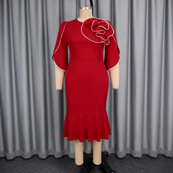 Damen figurbetontes Abendkleid mit Schößchen und voluminösem Rüschendesign Echo Archiv