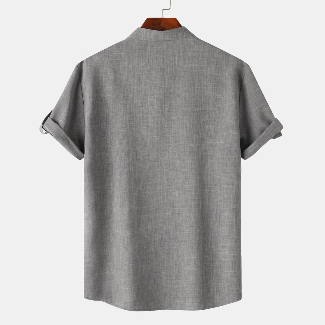 Herren Kurzarmhemd mit modernem Henley-Ausschnitt und entspannter Passform Echoarchiv