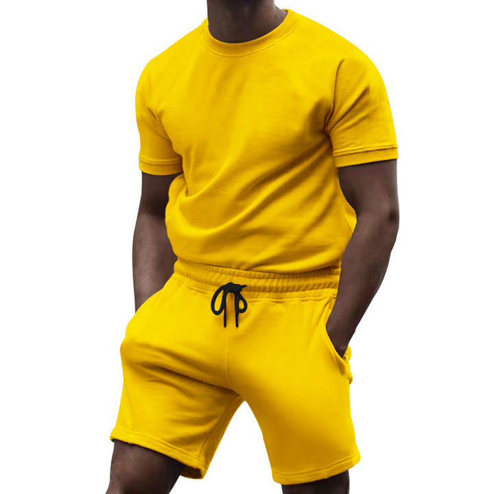 Herren Sportkombination mit kurzärmligem Oberteil und bequemen Shorts Echoarchiv