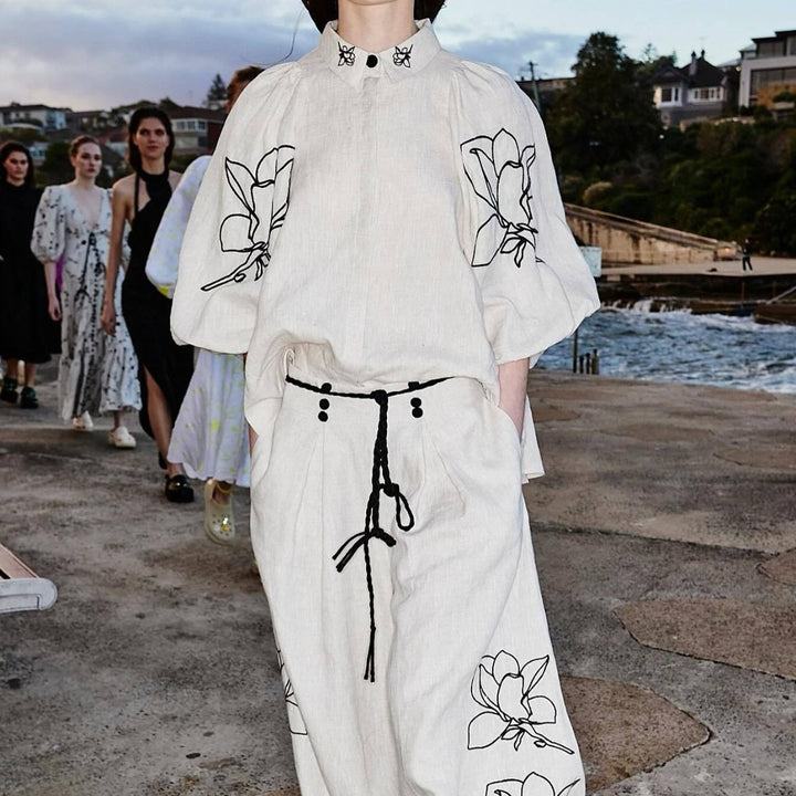 Damen Weit geschnittene Leinenhose mit floralen Stickereien Echo Archiv