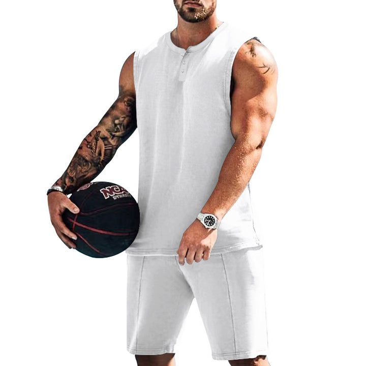 Herren sportliches Trainingsoutfit mit ärmellosem Oberteil und Shorts Echoarchiv