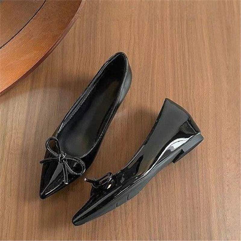 Damen Spitz zulaufende Ballerina-Slipper mit kleinem Keilabsatz – Lioré