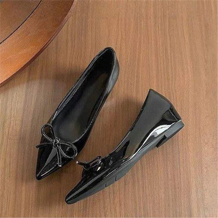 Damen Spitz zulaufende Ballerina-Slipper mit kleinem Keilabsatz – Lioré