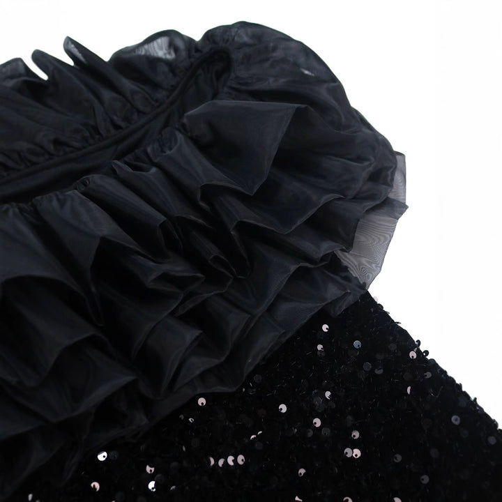 Damen glamouröses Abendkleid mit voluminösen Rüschen und Pailletten Echo Archiv