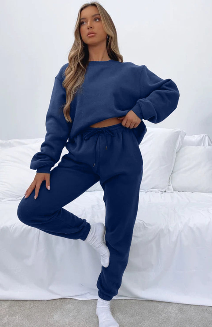 Damen zweiteiliges Cozy-Loungewear-Set mit Oversize-Rundhals und hochgeschnittener Jogginghose mit Kordelzug – Élanora