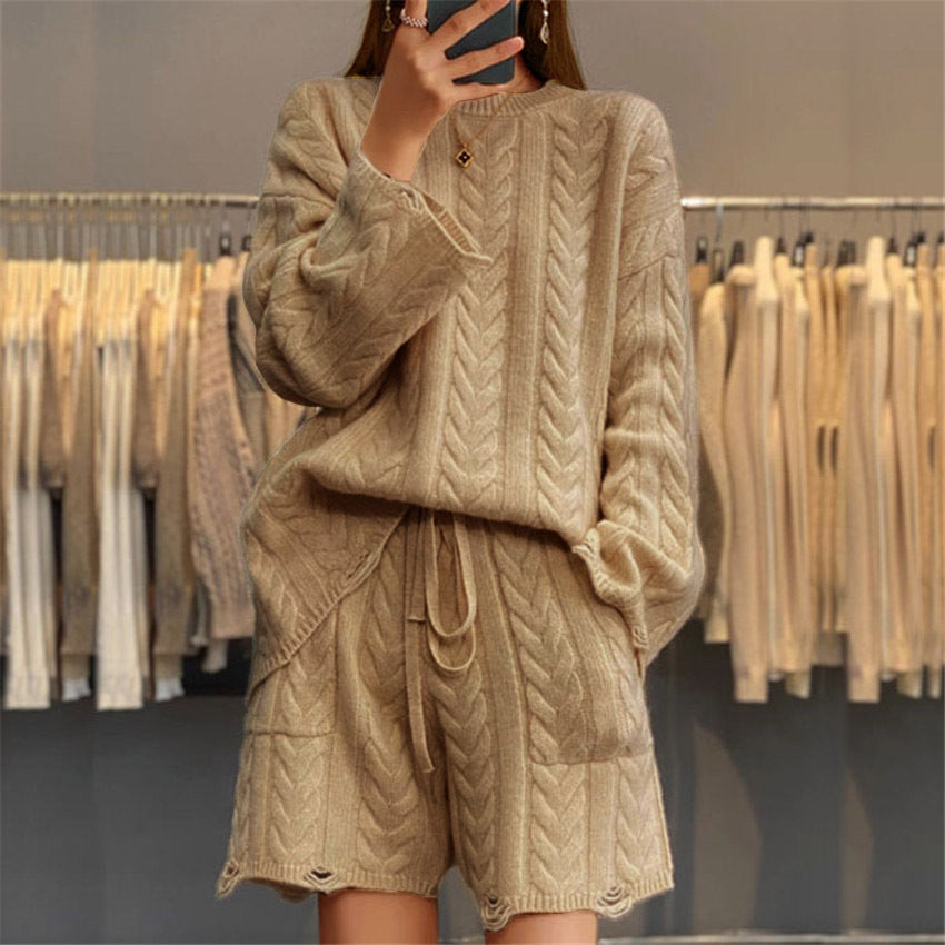 Damen nan kuscheliges Zopfmuster-Strickset mit Rundhals-Pullover und Taillen-Shorts Echo Archiv