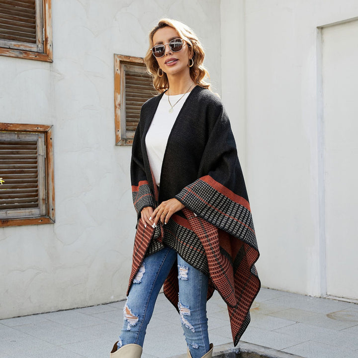 Damen Oversize-Capeponcho aus Wollmix mit kastigem Fall und feiner Bordürenstruktur Echo Archiv