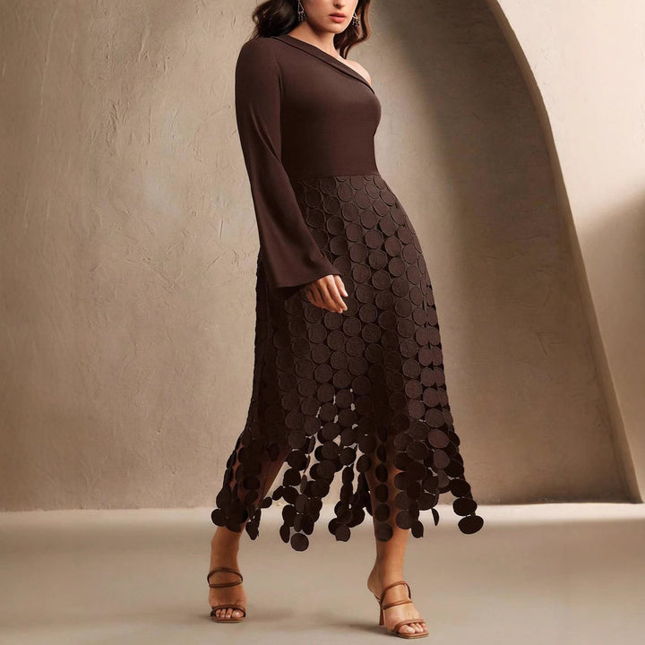 Damen Asymmetrisches Midikleid mit Ein-Schulter-Oberteil und Kreisapplikationsrock – Avérine