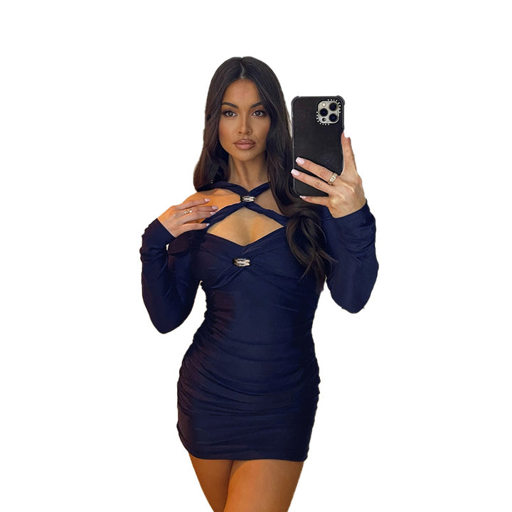 Damen figurbetontes Abendkleid mit schulterfreier Gestaltung und eleganten Raffungselementen Echo Archiv