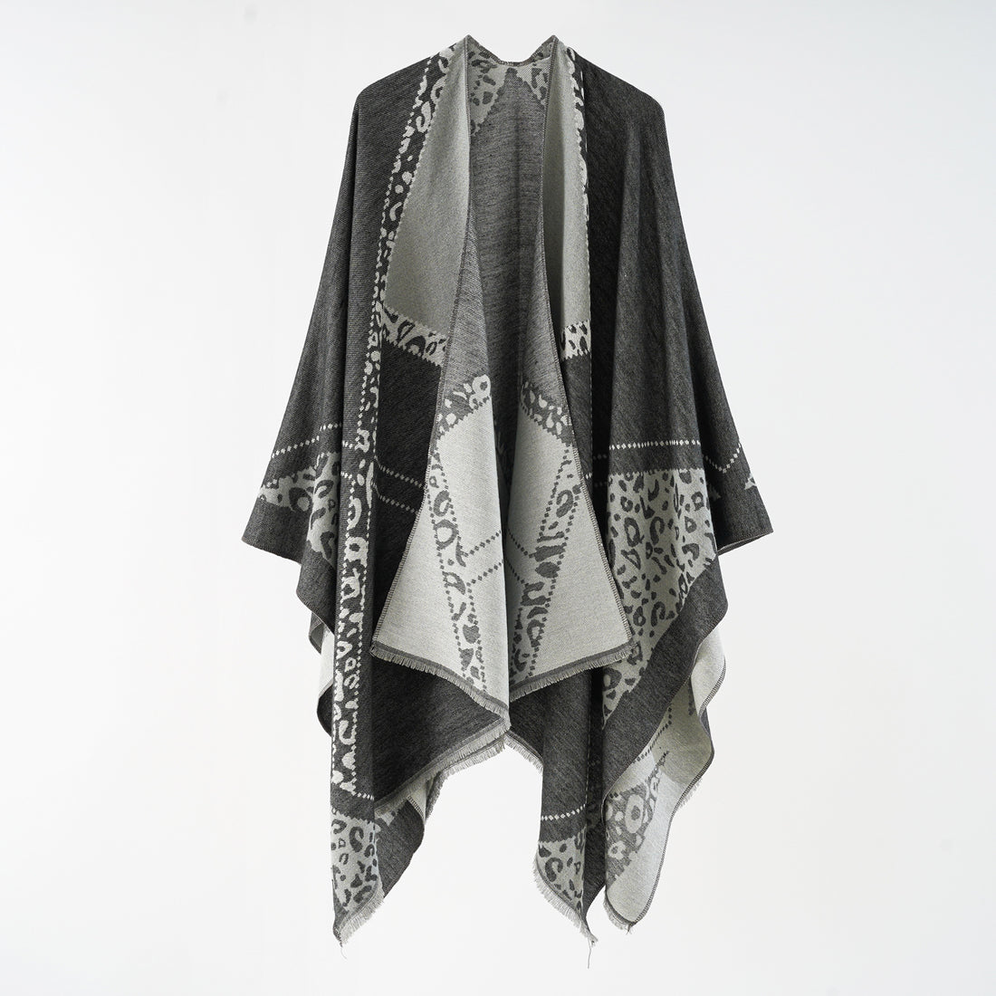 Damen Oversize Cape-Überwurf mit jacquardgewebten Patchmotiven und Fransensaum – Célinea