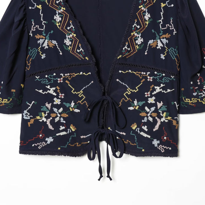 Damen Kurzblusenkimono mit kunstvollem Stickmuster und Taillenschnürung Echo Archiv