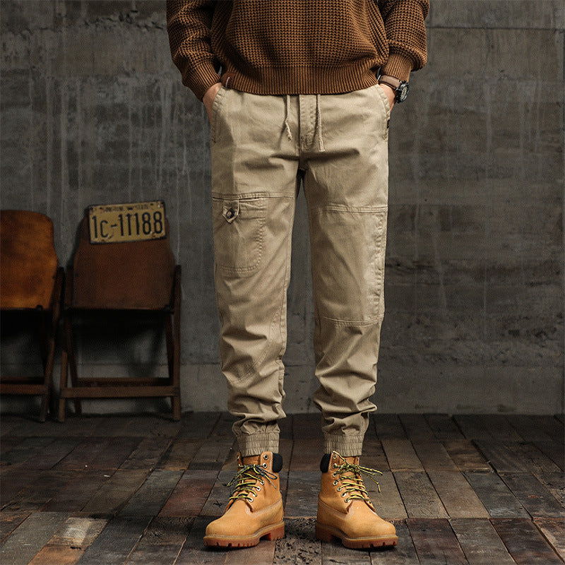 Herren Moderner Utility-Jogger mit elastischem Komfortbund, Kniepaneelen und Cargotasche Echo Archiv