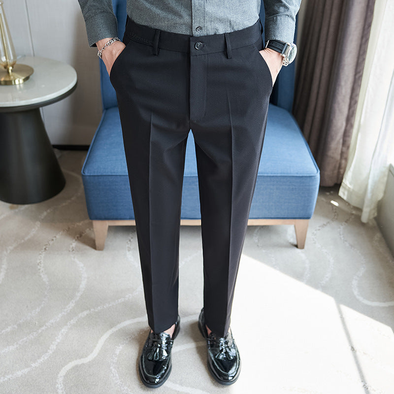 Herren elegante Anzughose mit schlanker Passform und feinem Streifenmuster Echoarchiv