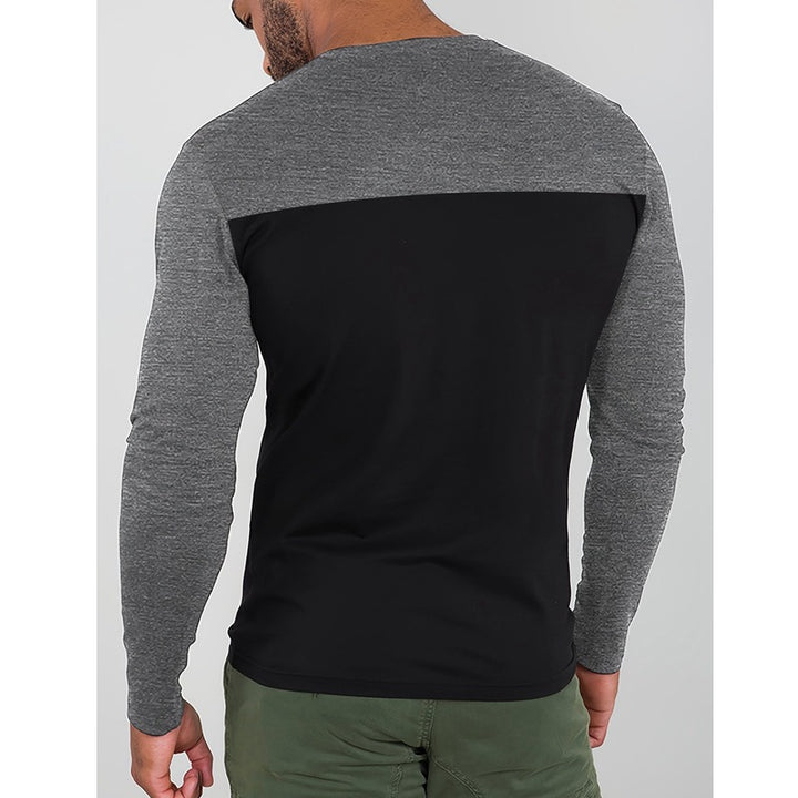 Herren Langarmshirt mit modernen Farbblockelementen und komfortablem Schnitt Echoarchiv