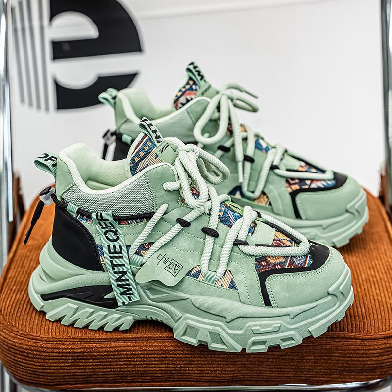 Damen Chunky-Plateau-Sneaker mit Ethno-Textil-Overlays und robuster Profilsohle Echoarchiv