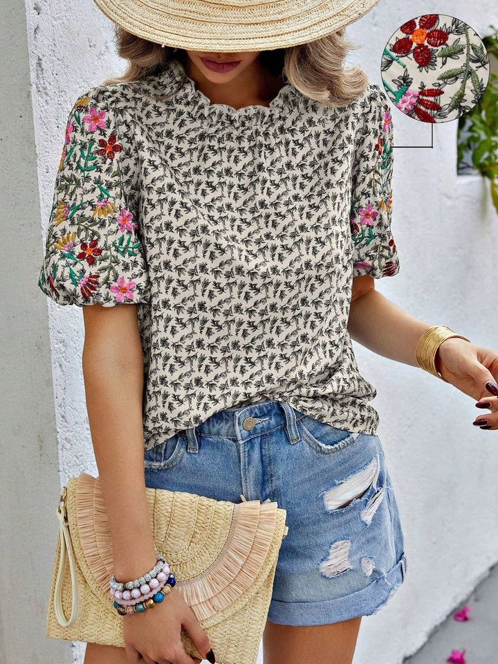 Damen Geblümte Bluse mit bestickten Puffärmeln und gewelltem Ausschnitt – Élovi