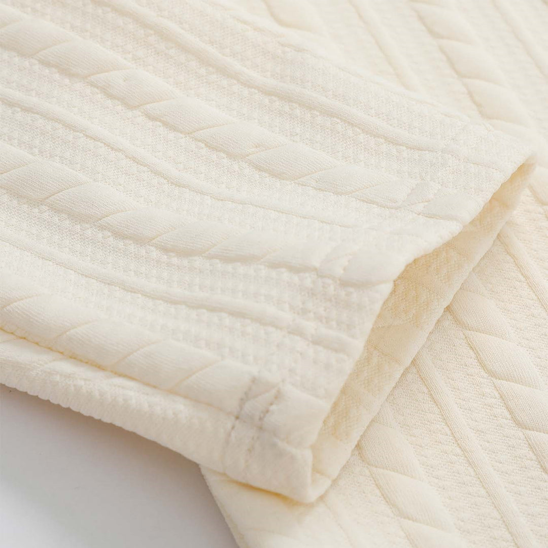 Herren Feinstrick-Rundhals-Pullover mit Zopfmuster, geradem Saum & entspannter Passform Echoarchiv