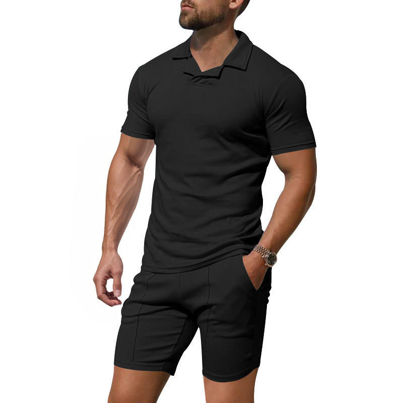 Herren Freizeit-Set mit Polohemd und sportlichen Shorts Echoarchiv