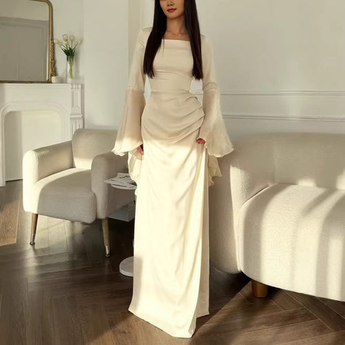 Damen Abendkleid mit Quadrat-Ausschnitt, transparenten Glockenärmeln und drapierter Taillenpartie – Élara