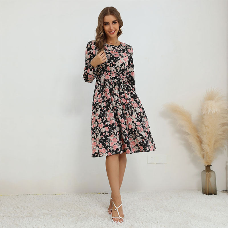 Damen Blumenkleid mit lange Ärmeln und hohem Schlitz Echo Archiv