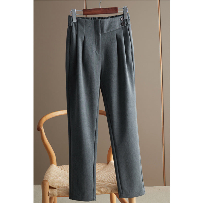 Damen Hochtaillierte Bundfaltenhose mit geradem, leicht tailliertem Bein und Zierknopf Echo Archiv