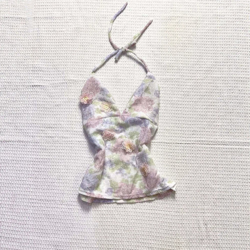 Damen Blühendes Sommer-Top mit elegantem V-Ausschnitt und feinen Rüschendetails Echo Archiv