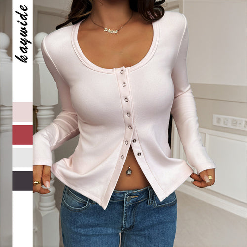 Damen tailliertes Langarmshirt mit Druckknopfleiste, Rundhalsausschnitt und frontaler Schlitz-Optik – Avérine