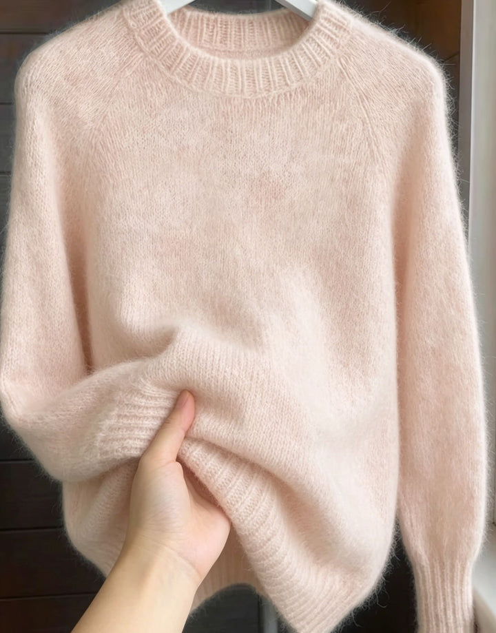 Damen Oversize Mohair‑Mix Rundhalspullover mit Raglanärmeln und geripptem Saum – Mavelle