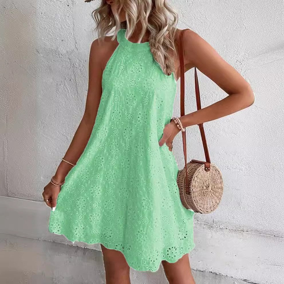 Damen luftiges Sommerkleid mit hohem Hals und femininen Details Echoarchiv
