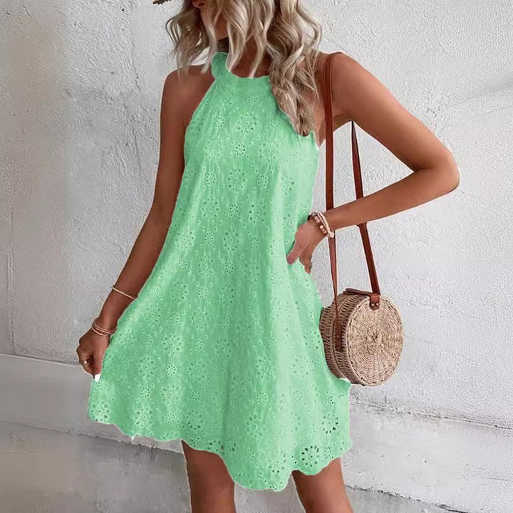 Damen luftiges Sommerkleid mit hohem Hals und femininen Details Echoarchiv