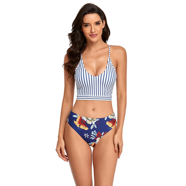 Damen Strand-Bikini mit modischem Crop-Top und floralem Höschen Echo Archiv